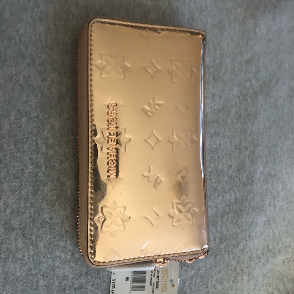 NWT Michael Kors Mirr Jet Set Travel LG Flap Multifunction Phone Wallet Wristlet